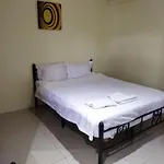 Tropical Plaza Apartments