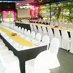 Tanoa Skylodge Hotel