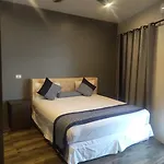 Breeze Apartments