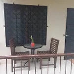 Studio Apartment In Namaka Nadi
