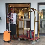 Airport Ace Hotel
