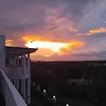 Seaview Hotel And Apartments
