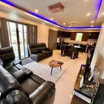Sleek Stay Studios