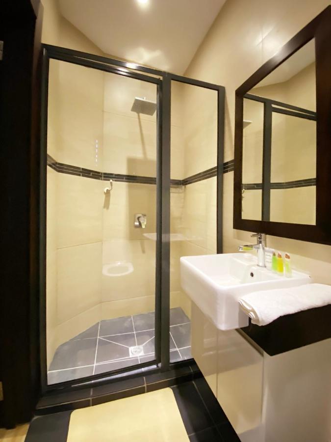 Greystone Nadi