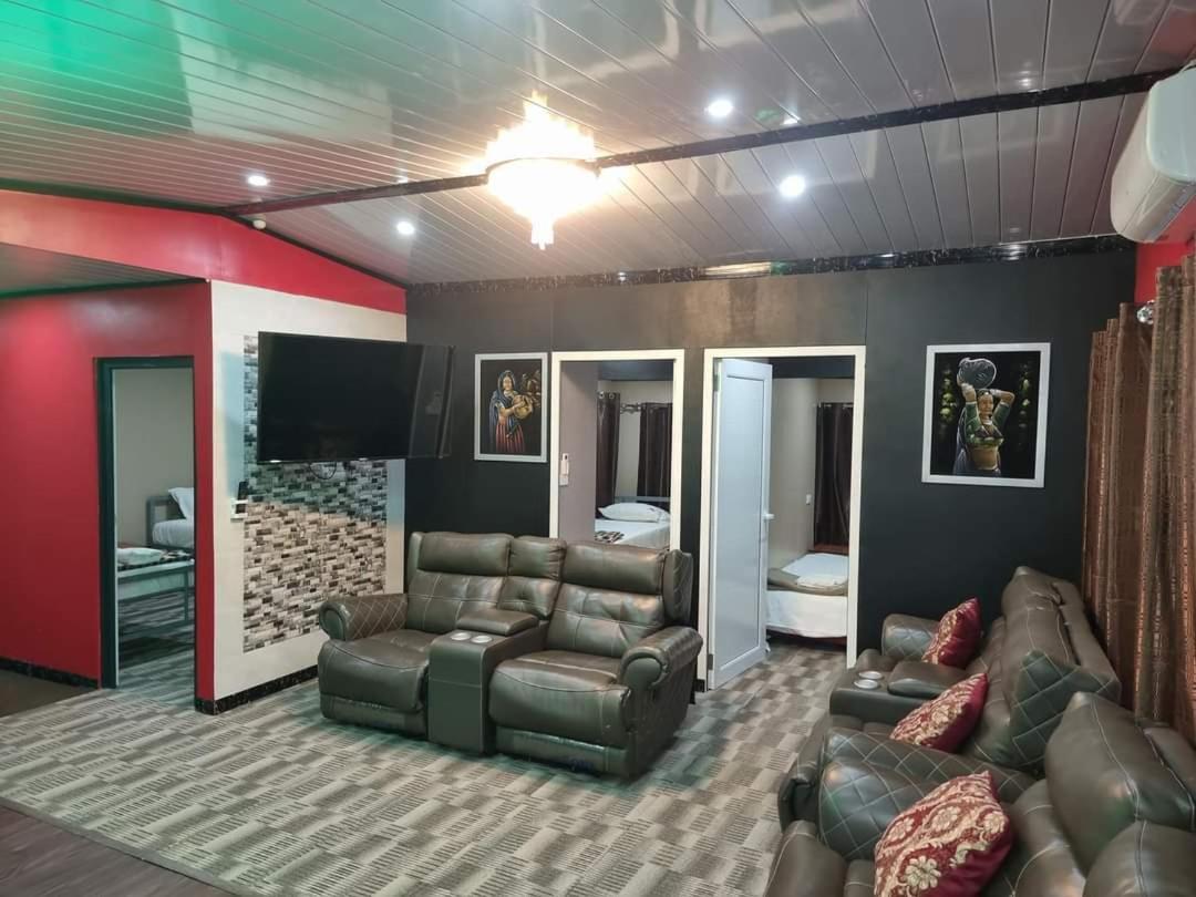 Al - Minhaj Service Apartment *