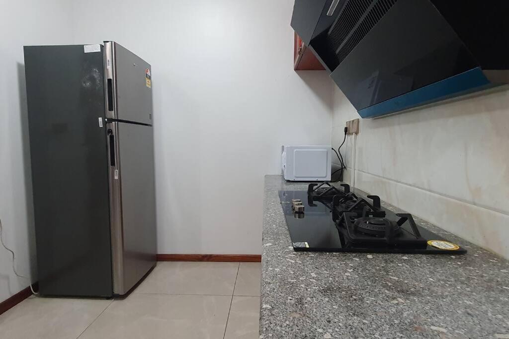 Exquisite 3-bedroom Unit With Free Parking.