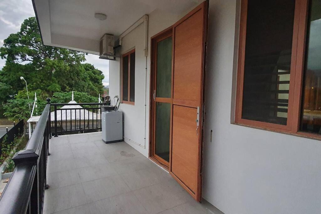 Exquisite 3-bedroom Unit With Free Parking.