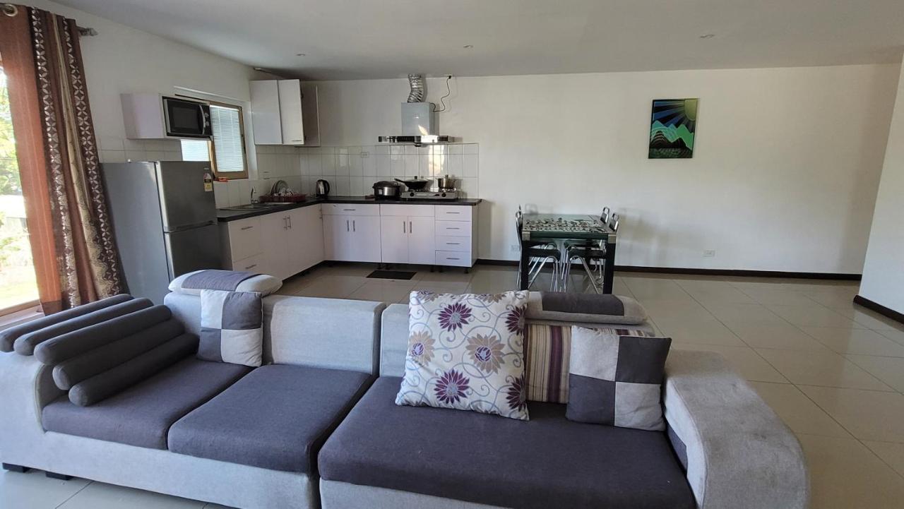 Tropical Plaza Apartment *