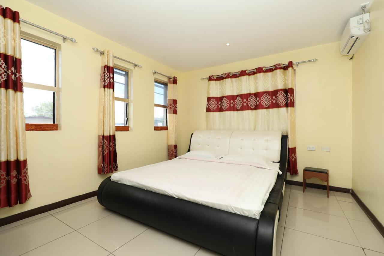 Tropical Plaza Apartment *