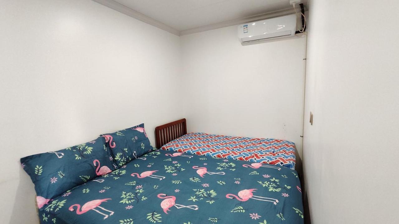 Modern 3-bedroom Queens Rd *
