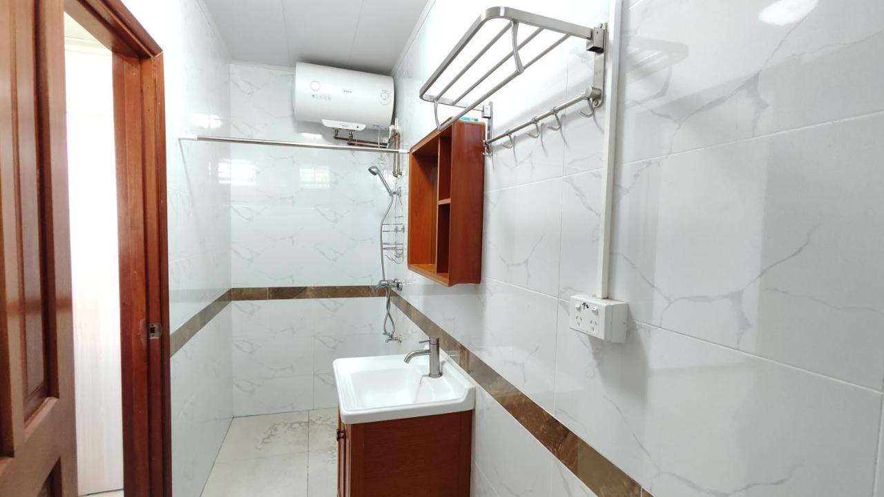 Modern 3-bedroom Queens Rd Apartment