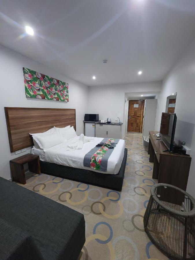 Vualiku & Hotel