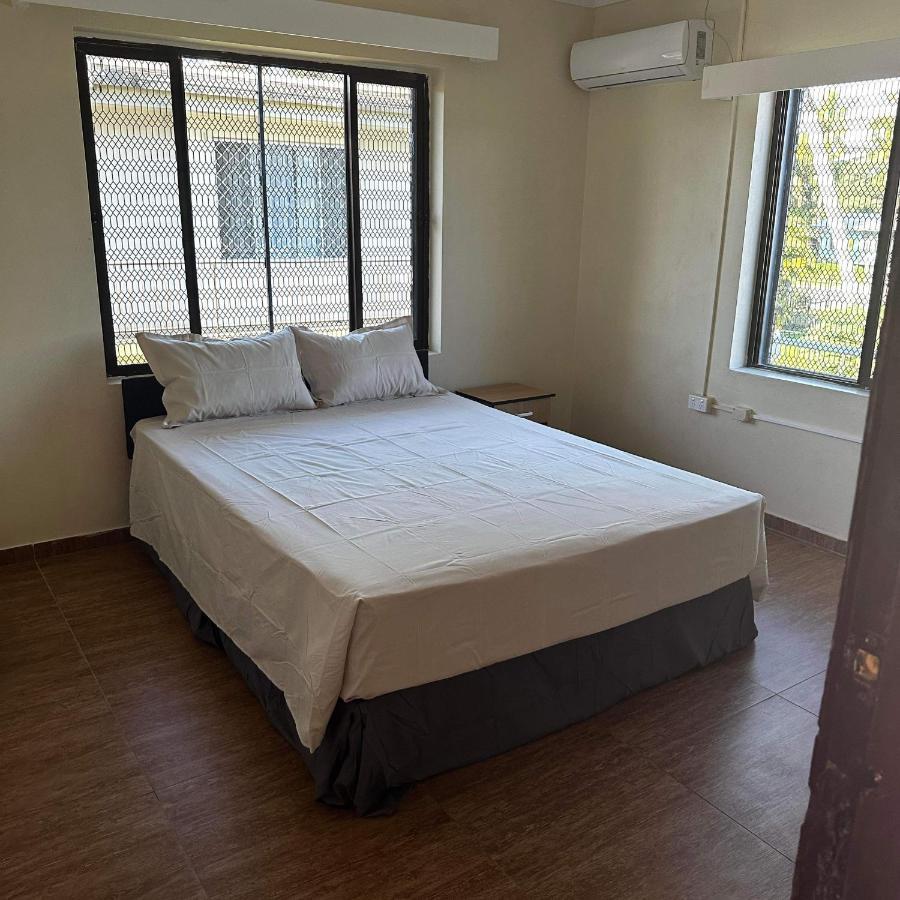 Kumarvacation 38 Kennedy Road Unit 1 *