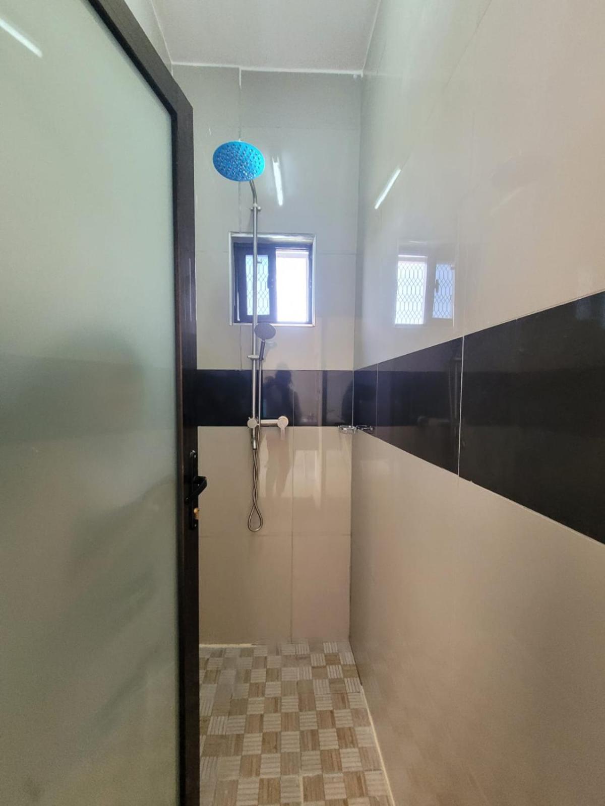 Singhs Elite Apartment Nadi