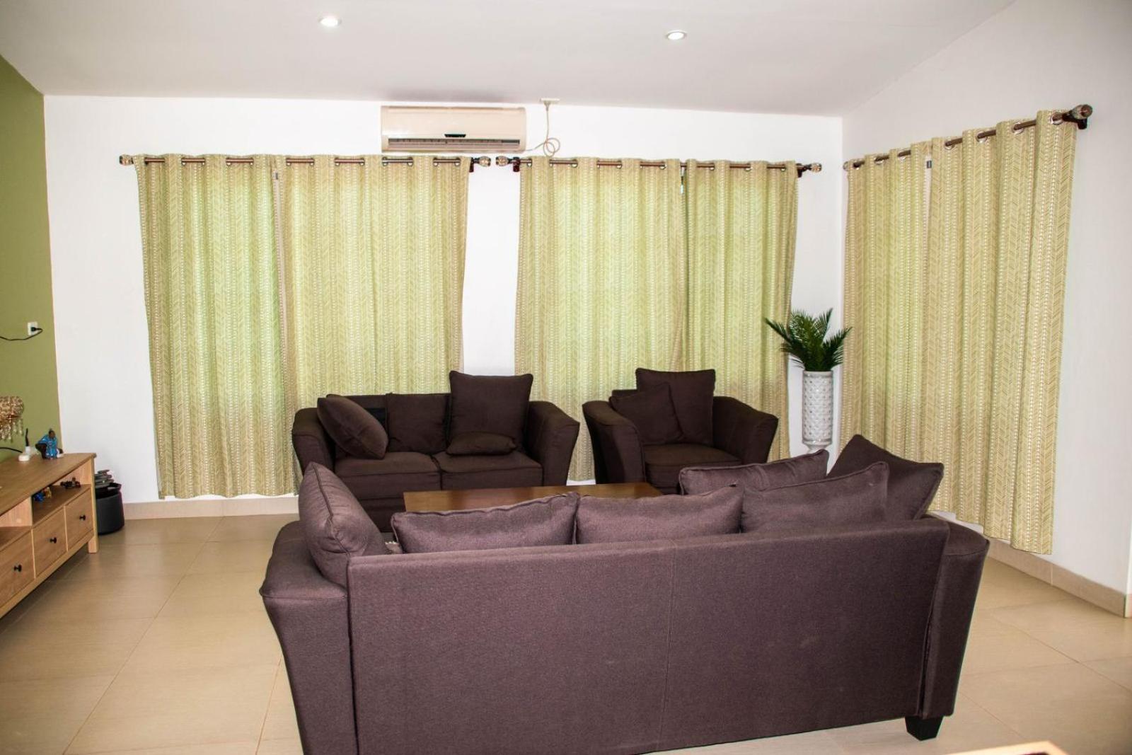 Family Apartment *