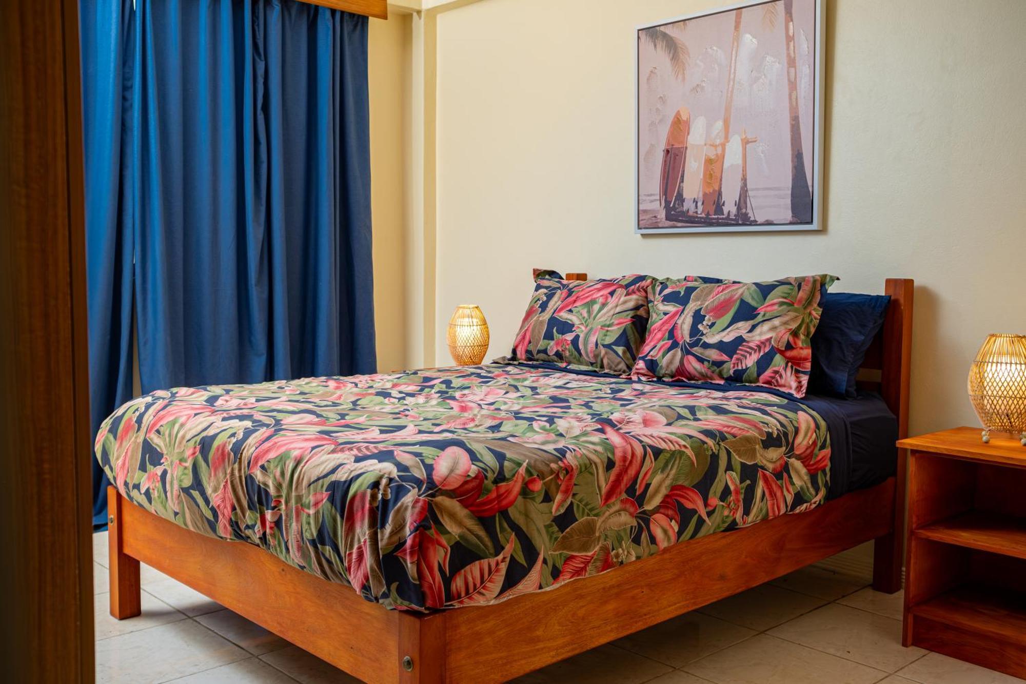 Coco - Two Bedroom Hideaway Apartment *