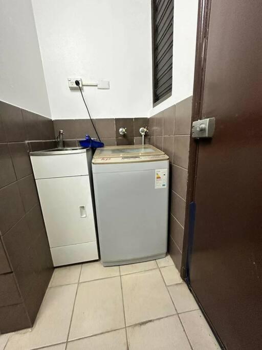 Ambitious Lot 7 Apartment *