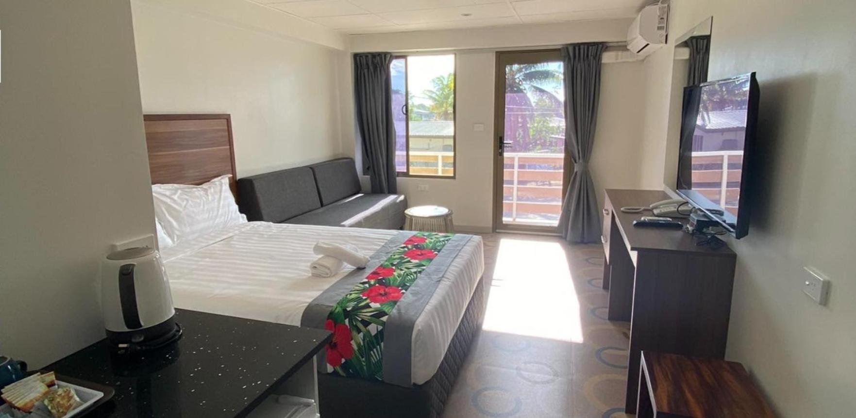 Hotel Vualiku &