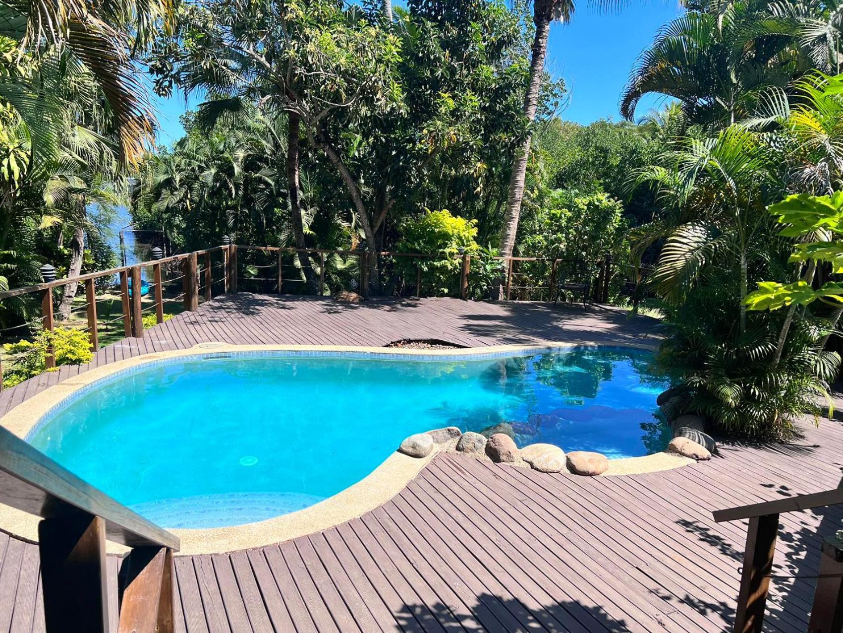 Tropical Garden-04-f