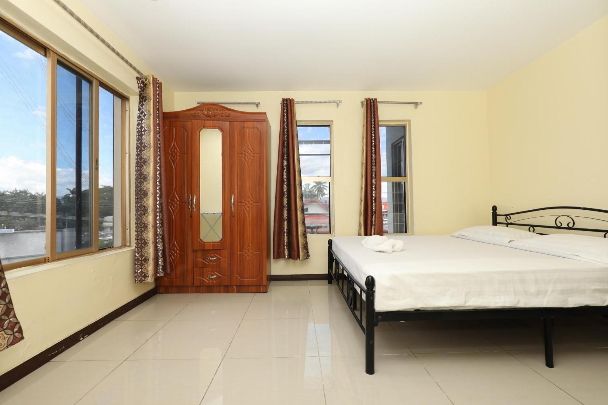Tropical Plaza Apartment