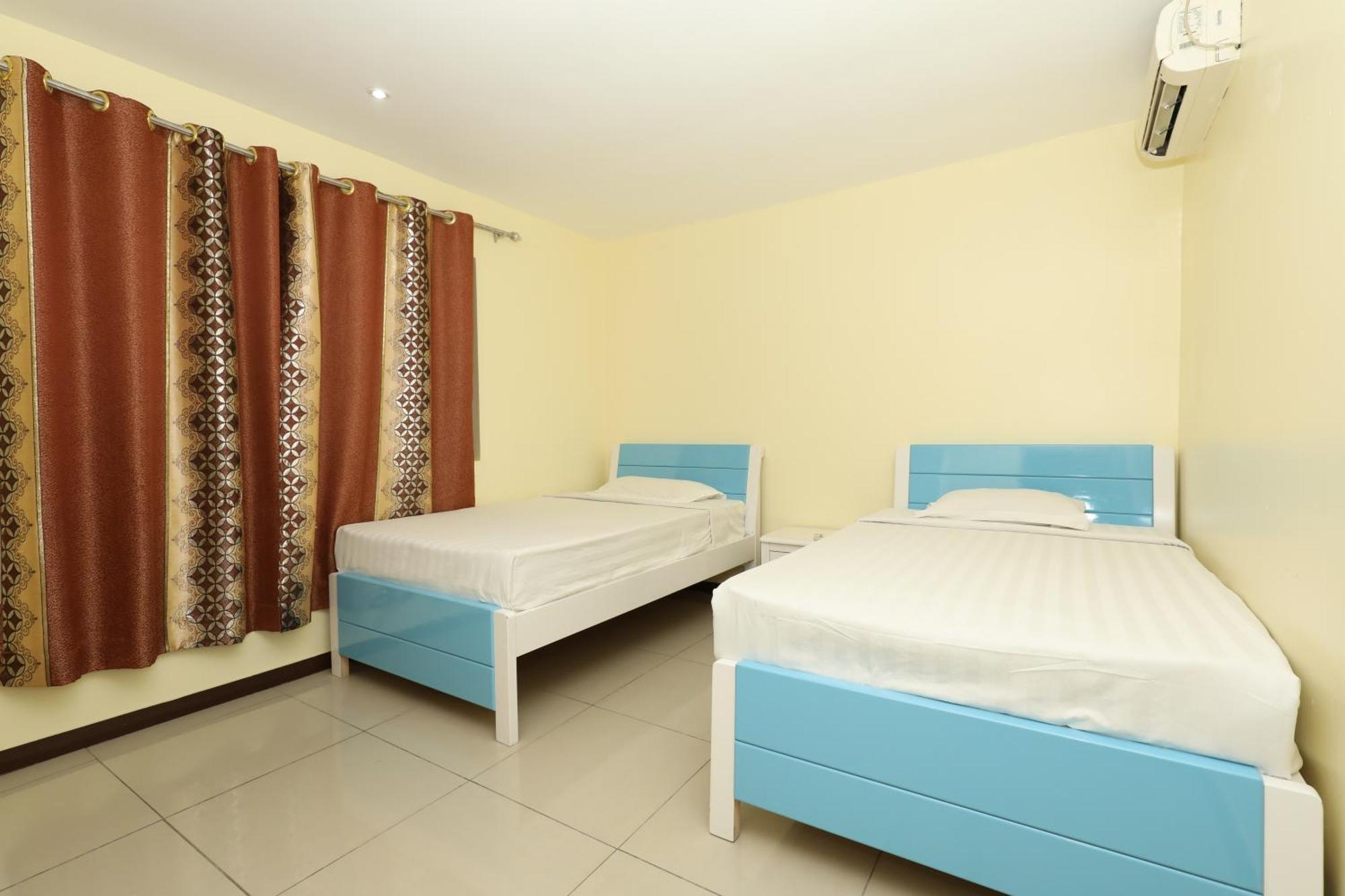 Tropical Plaza * Nadi