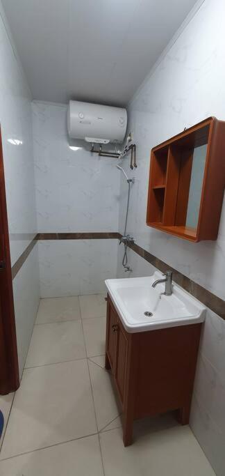 Exquisite 3-bedroom Unit With Free Parking.