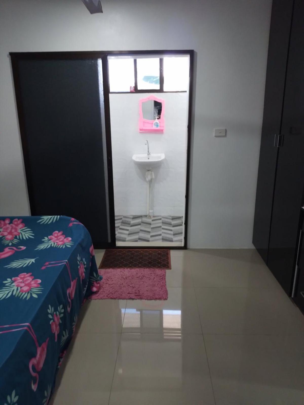 Casa de hóspedes Island Guesthouse: Centrally Located One-bedroom With Kitchen *