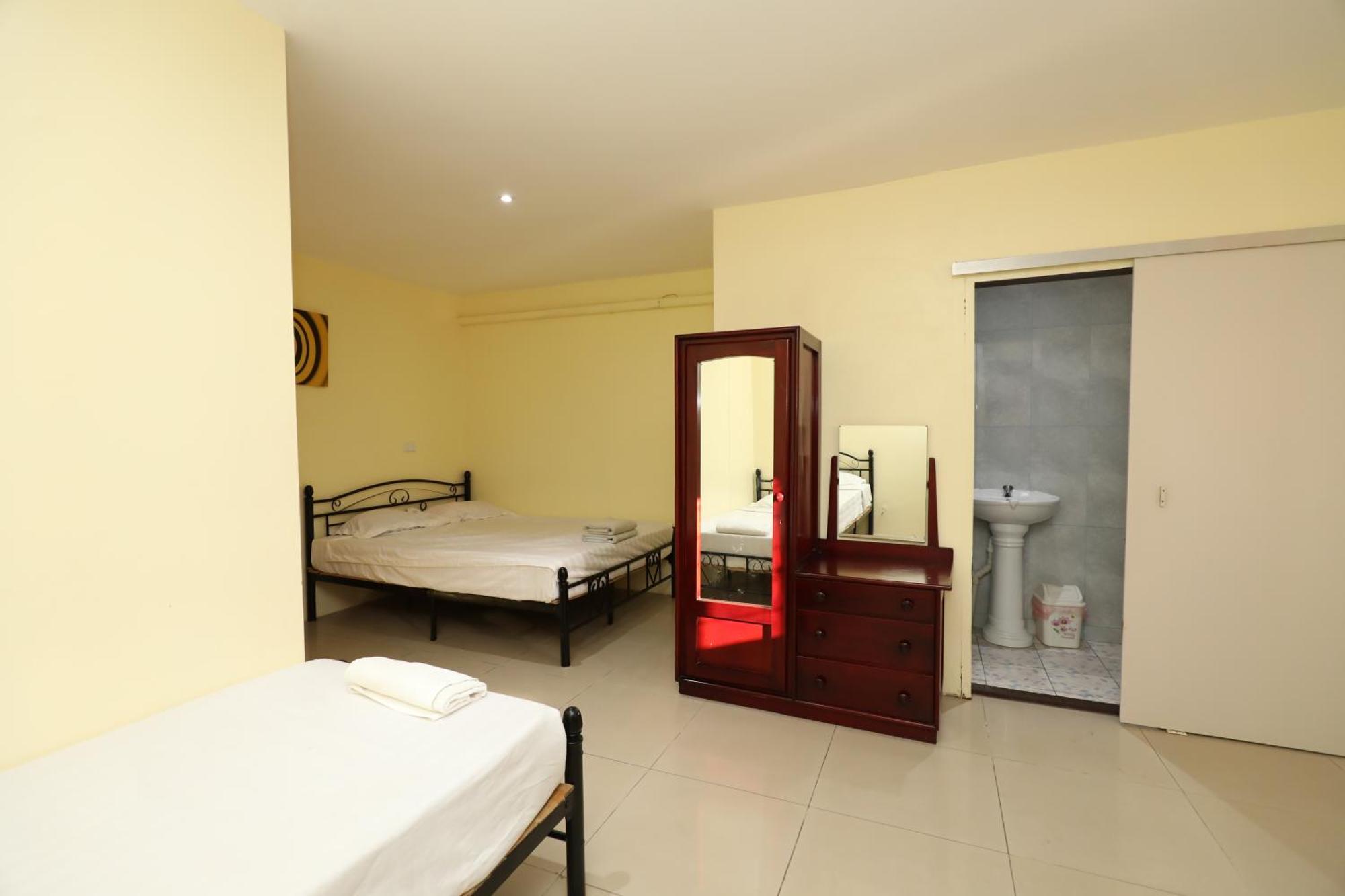 Tropical Plaza Apartment Nadi