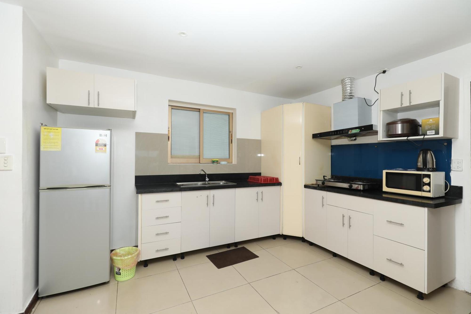 Tropical Plaza Apartment