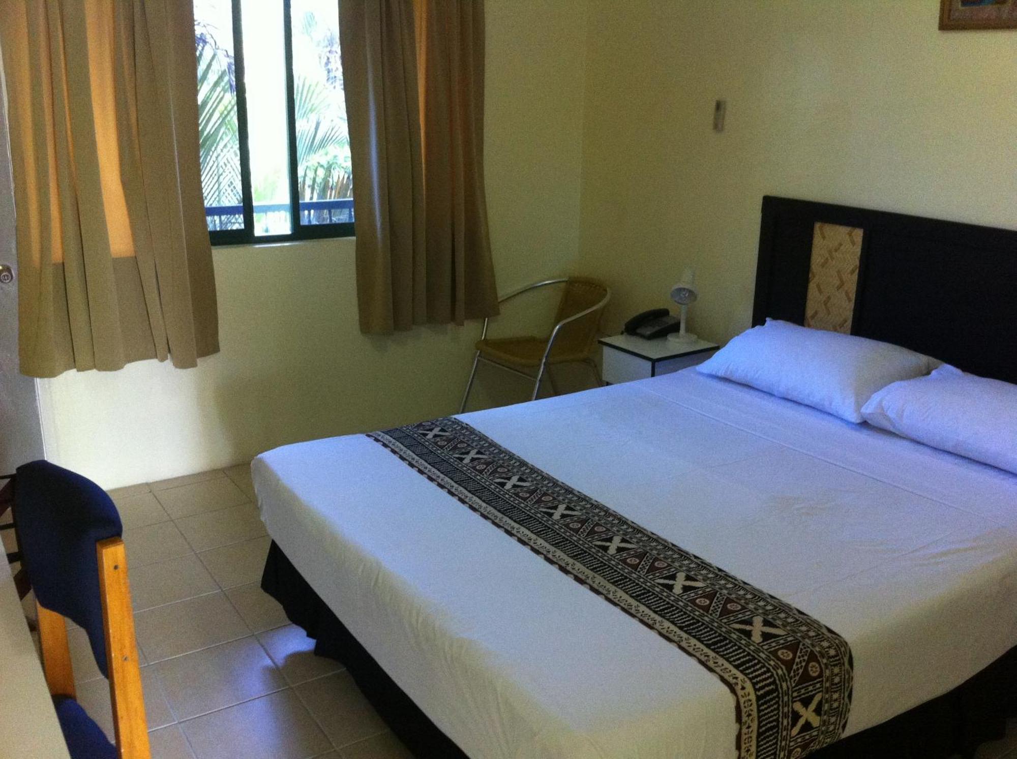 Grand West Hotel 3*
