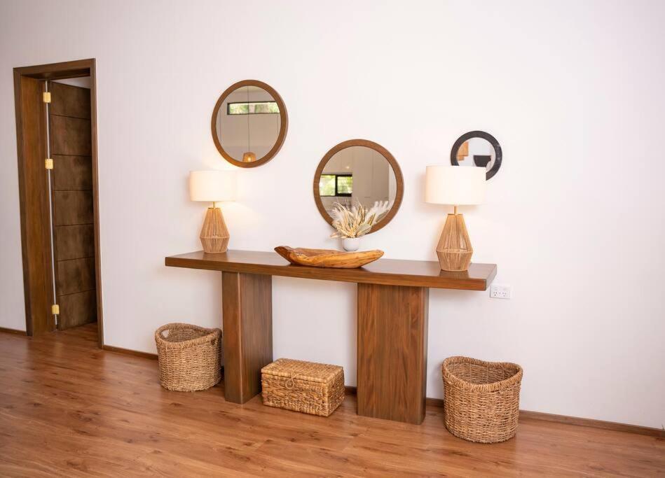 Villa Heaven Retreat With Minigolf, Pool, Fire Pit, Bbq