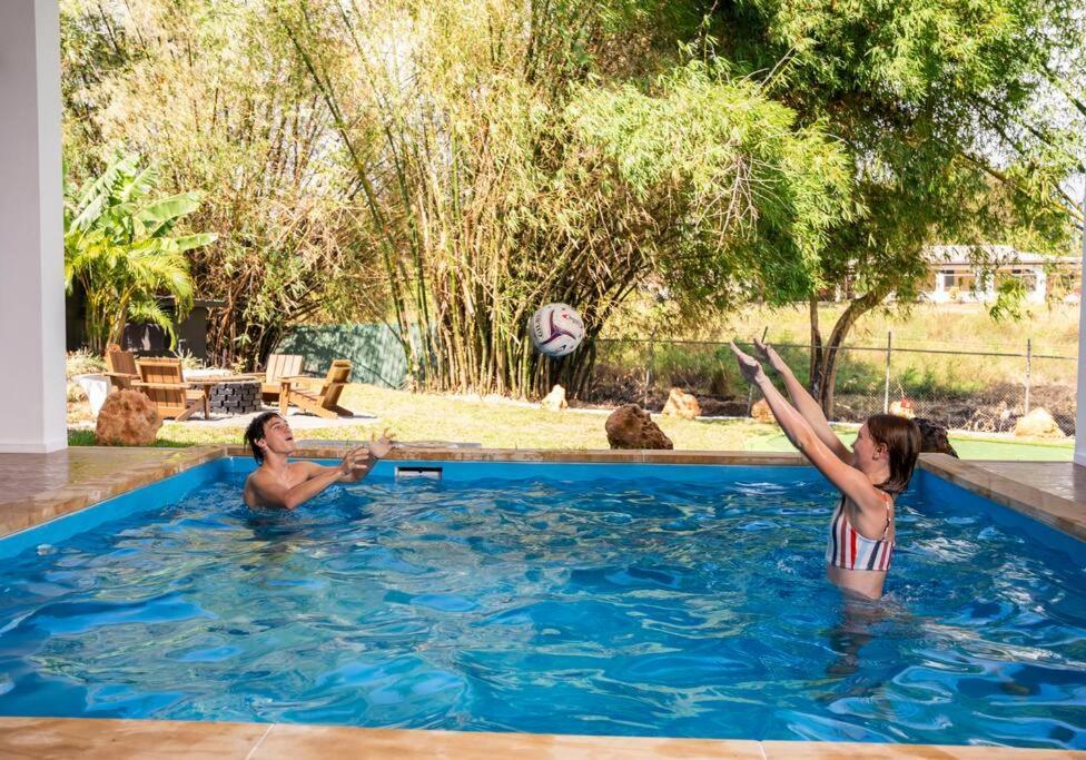 Villa Heaven Retreat With Minigolf, Pool, Fire Pit, Bbq Nadi