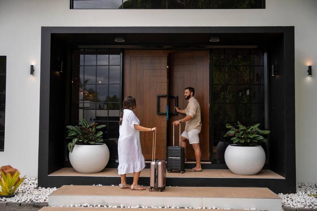 Heaven Retreat With Minigolf, Pool, Fire Pit, Bbq Villa Nadi