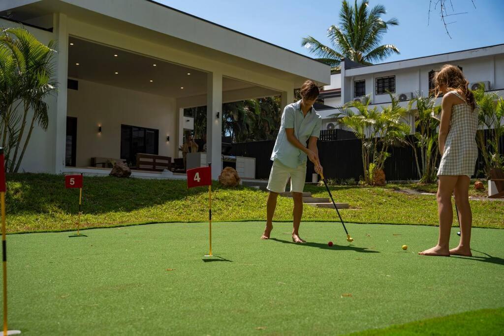 Heaven Retreat With Minigolf, Pool, Fire Pit, Bbq Nadi