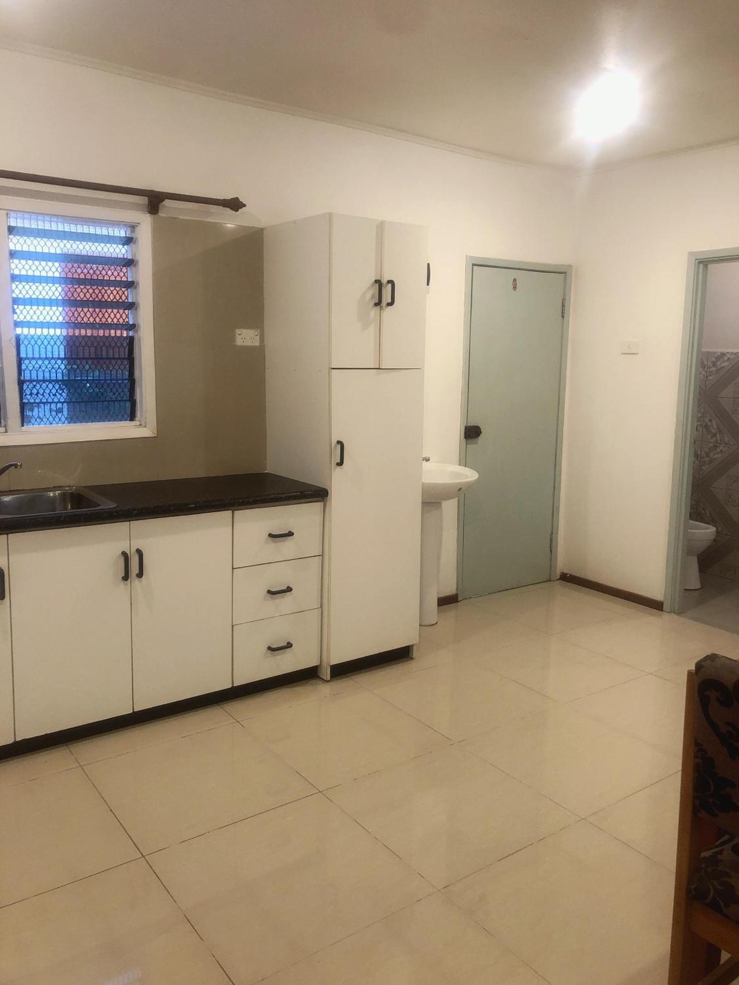 Apartment Ac 机场公寓 *
