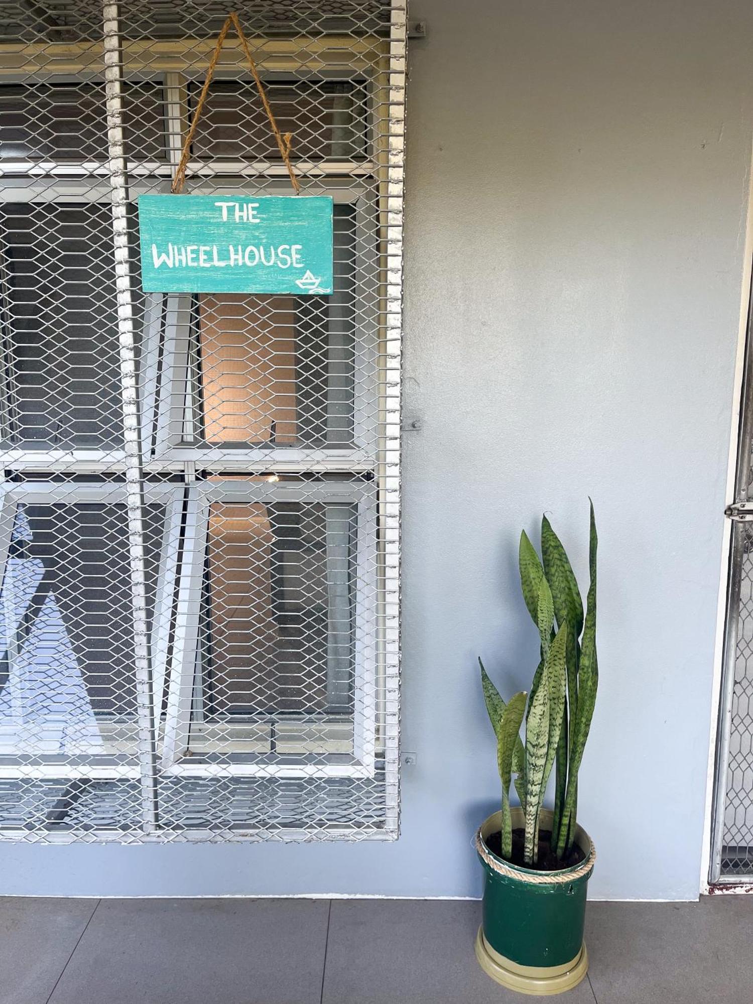 The Wheelhouse Apartment *