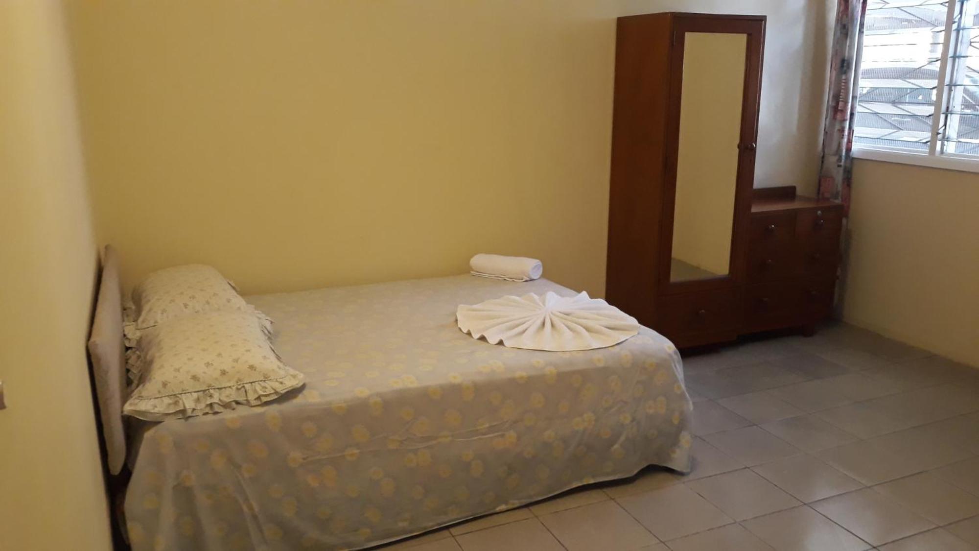Newtown Bed And Bath Bed & Breakfast