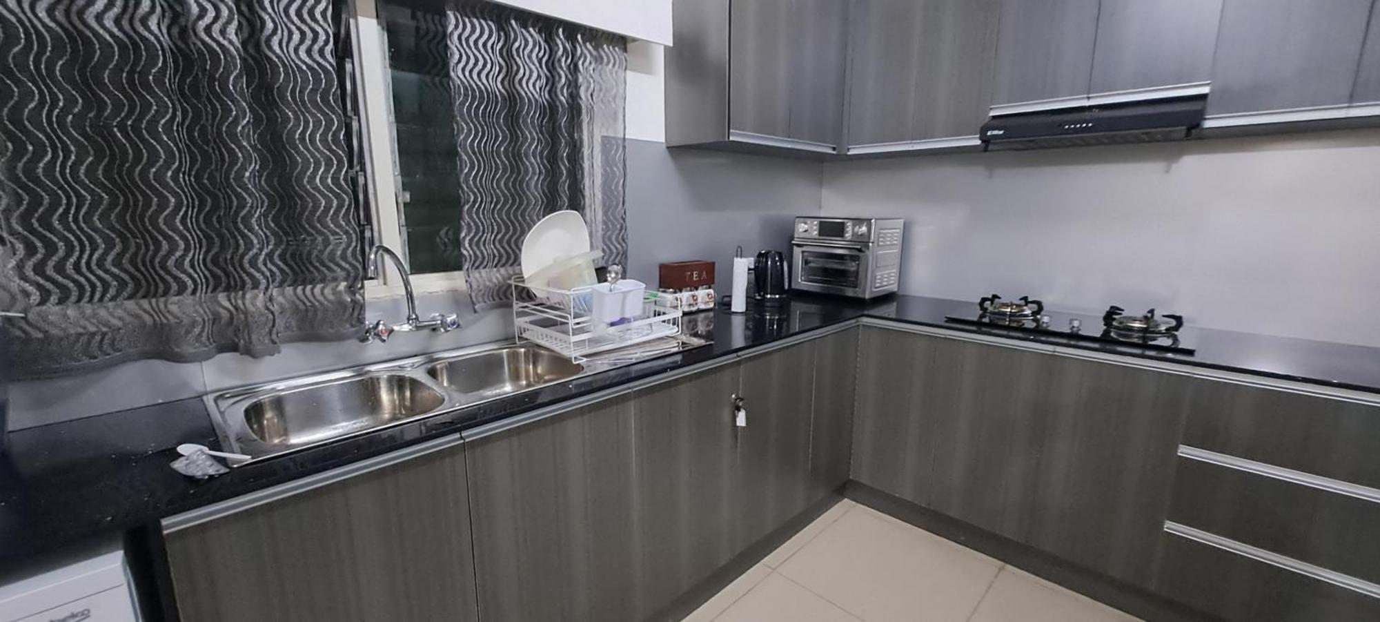 Abm Court Apartment