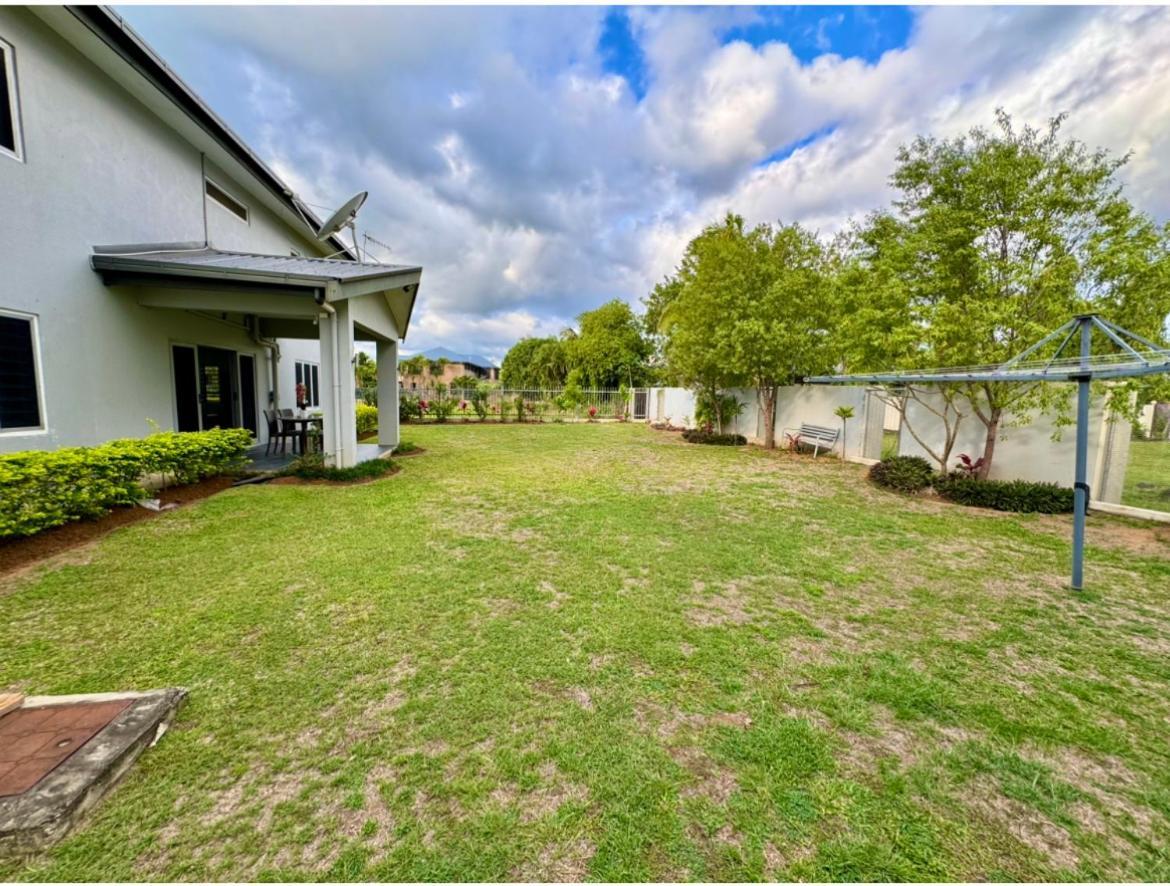 4 Bedroom 5 Min Walk To The * Nadi