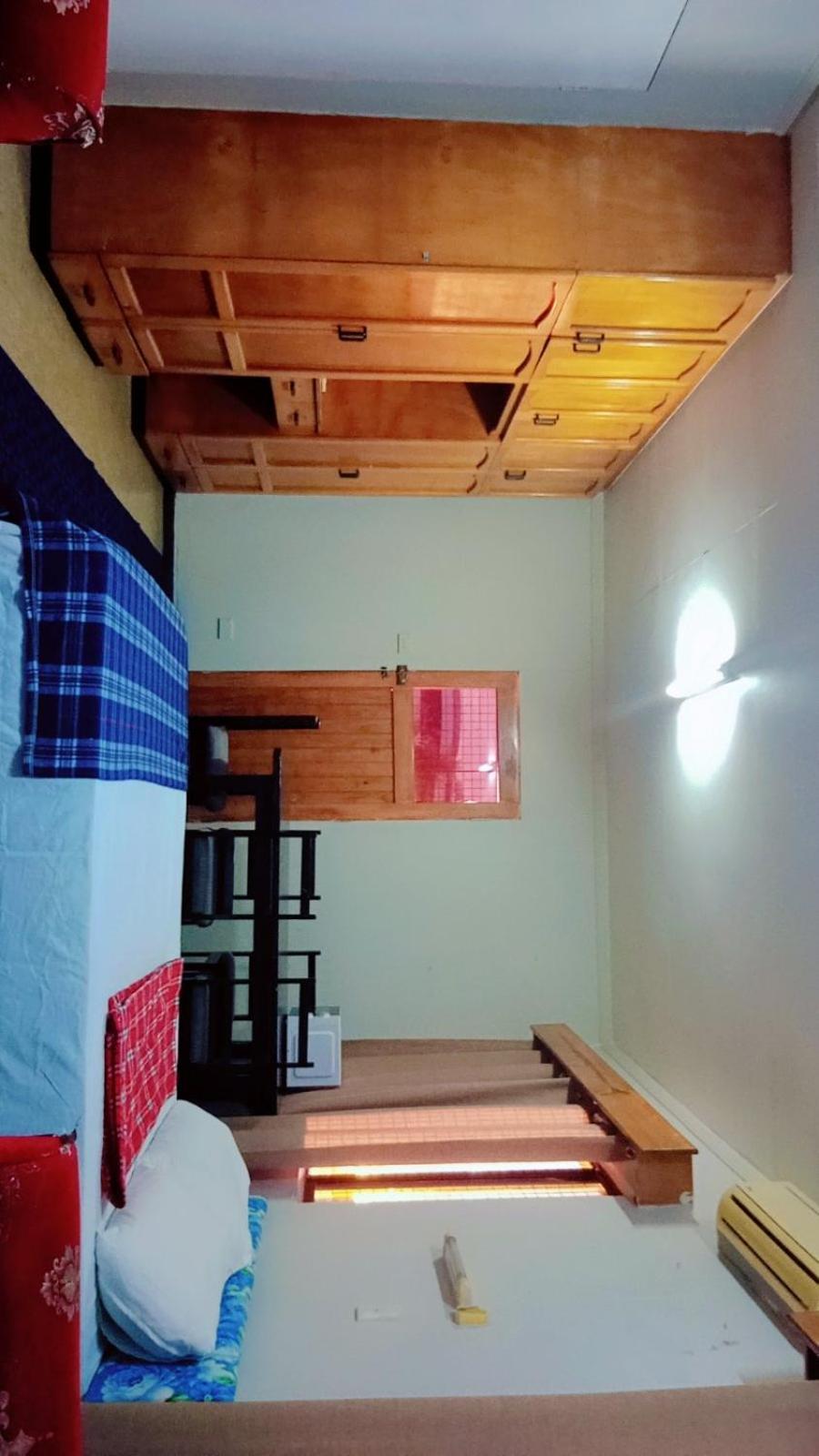 Singhs Apartment, Gray Road Lot 19 Matintaar Nadi, Mountain View Bed & Breakfast Nadi
