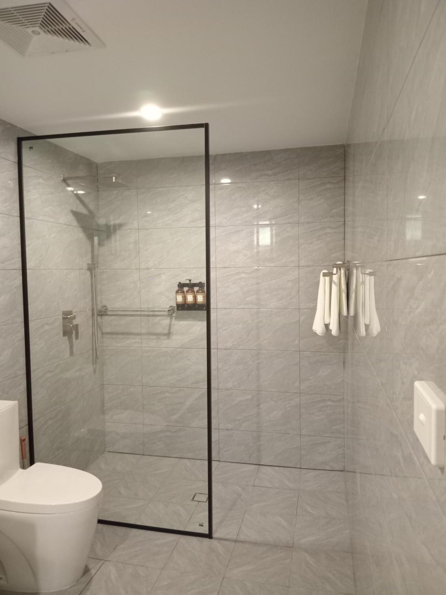 Hibiscus And Residences Hotel