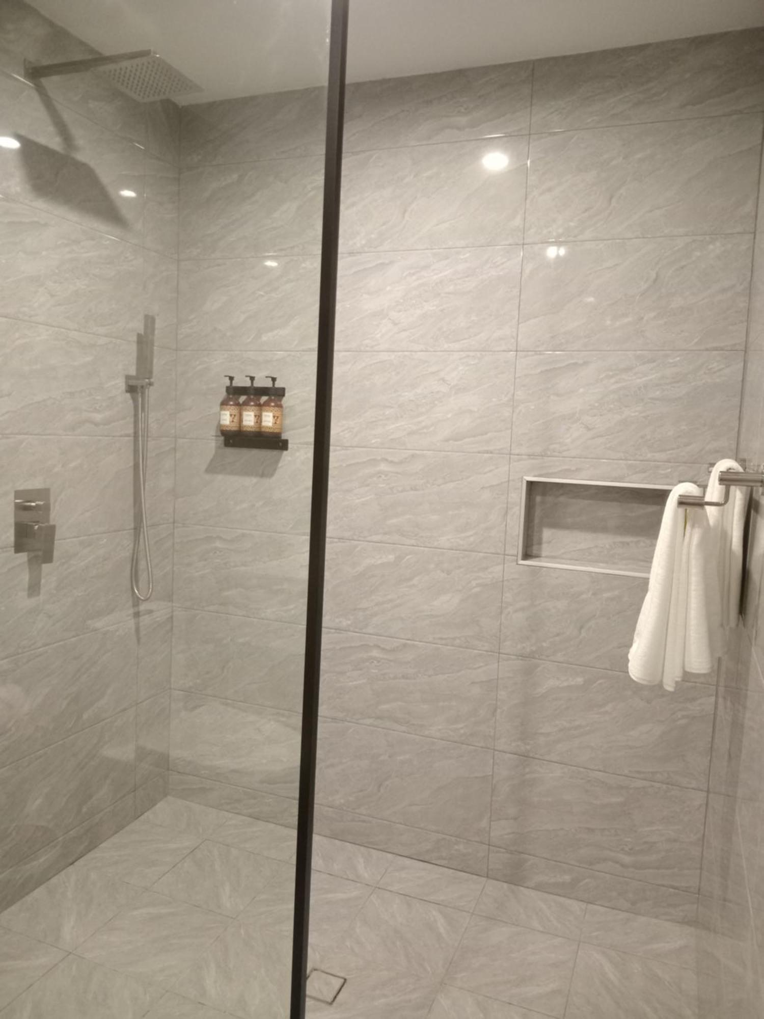 Hotel Hibiscus And Residences 5*