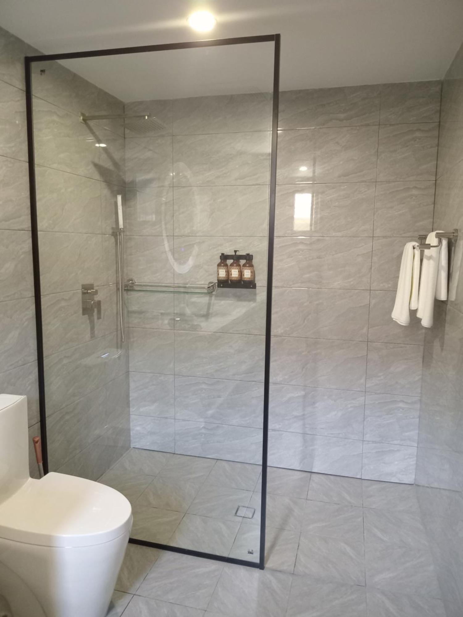 Hibiscus And Residences Hotel