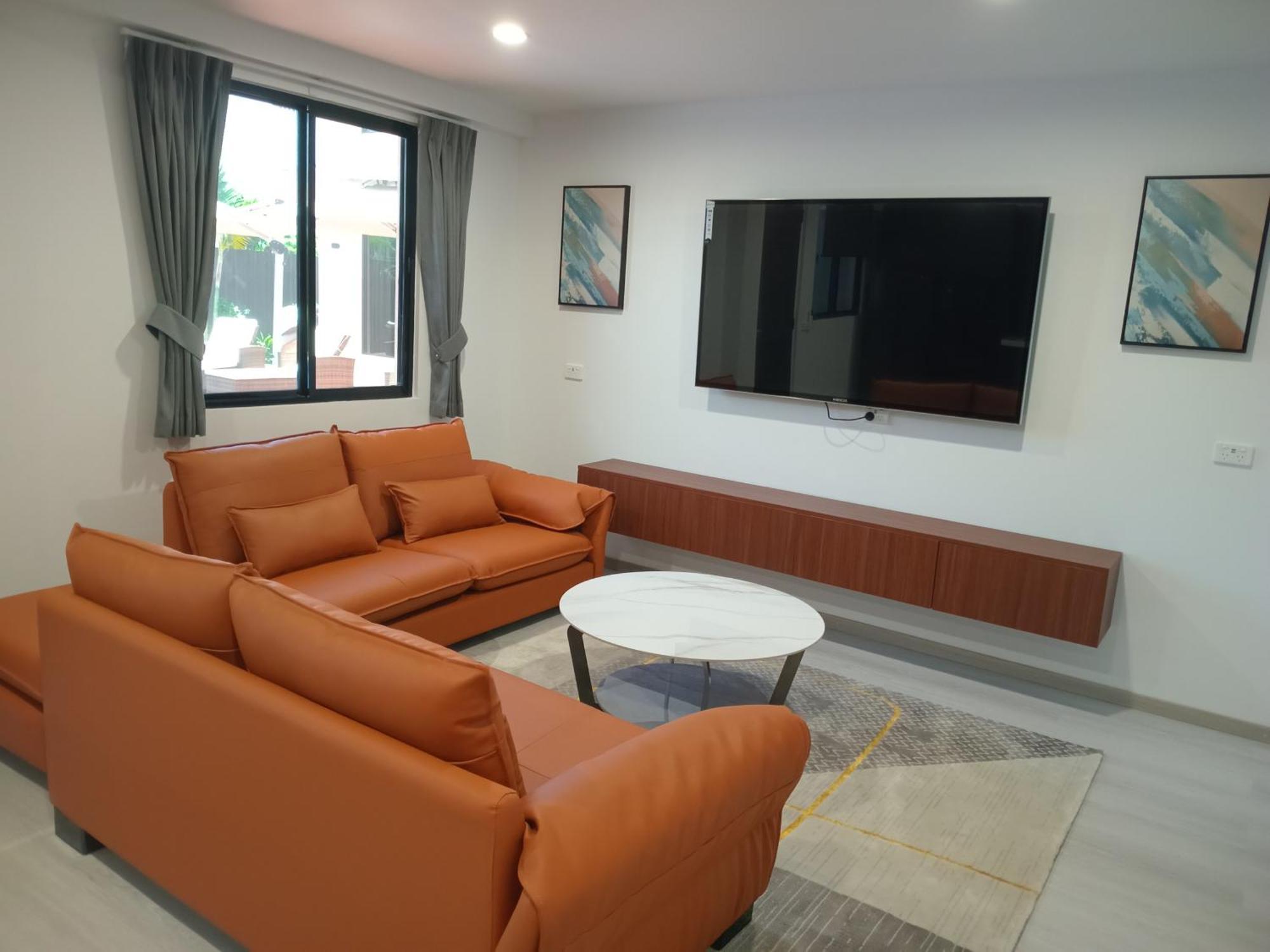 Hibiscus And Residences Hotel