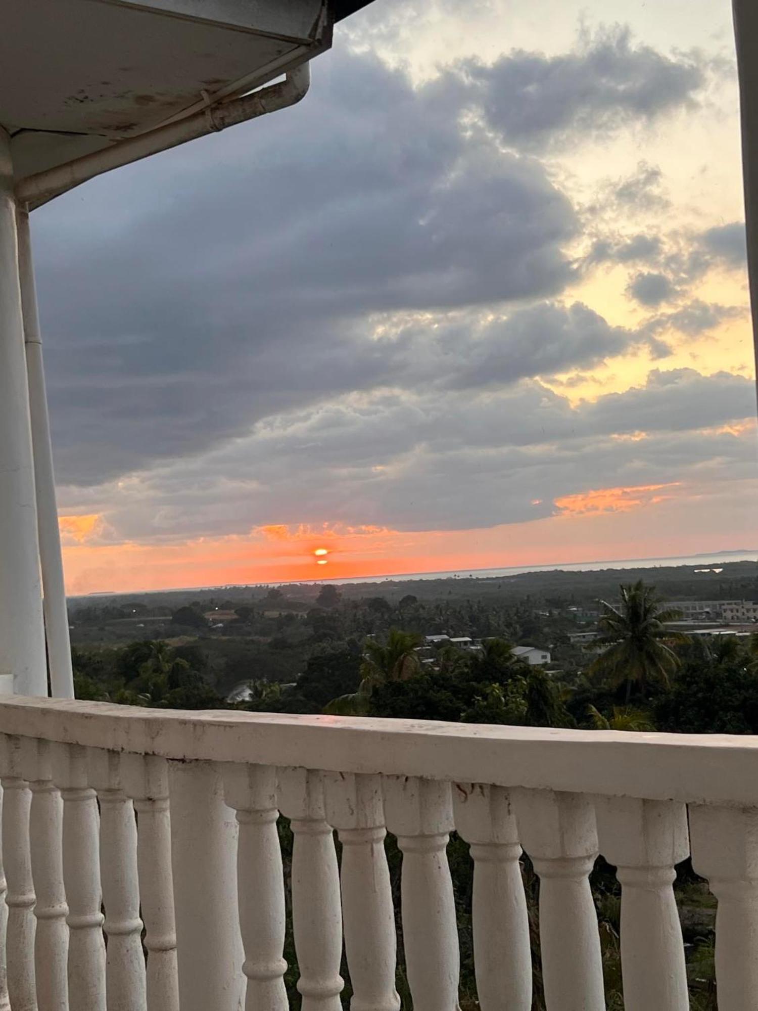 Bed & Breakfast Seaview And Nadi