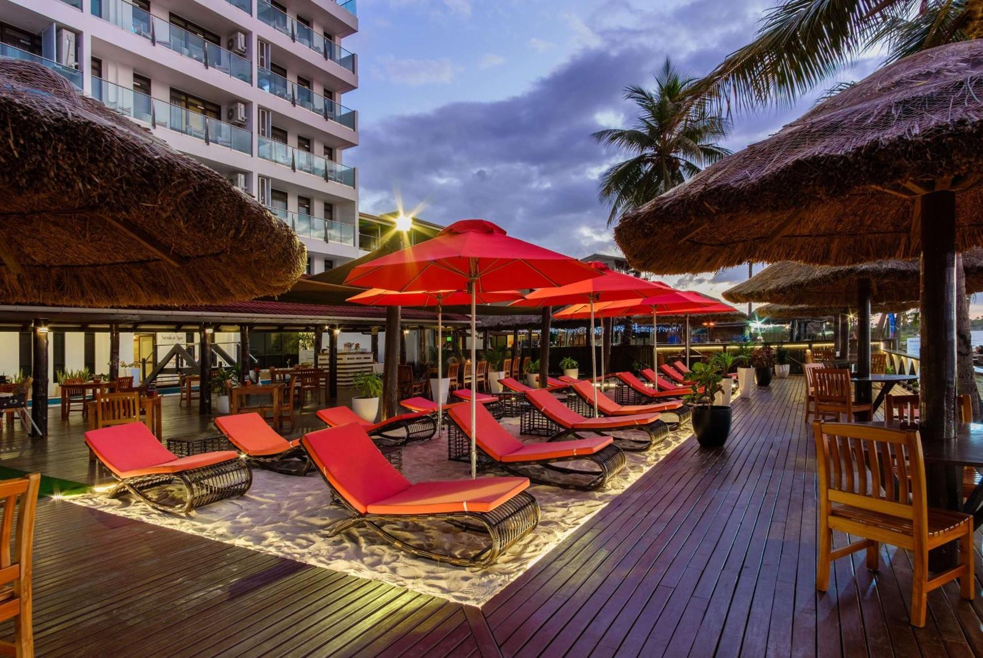 Ramada Suites By Wyndham Wailoaloa Beach Fiji Aparthotel 4*
