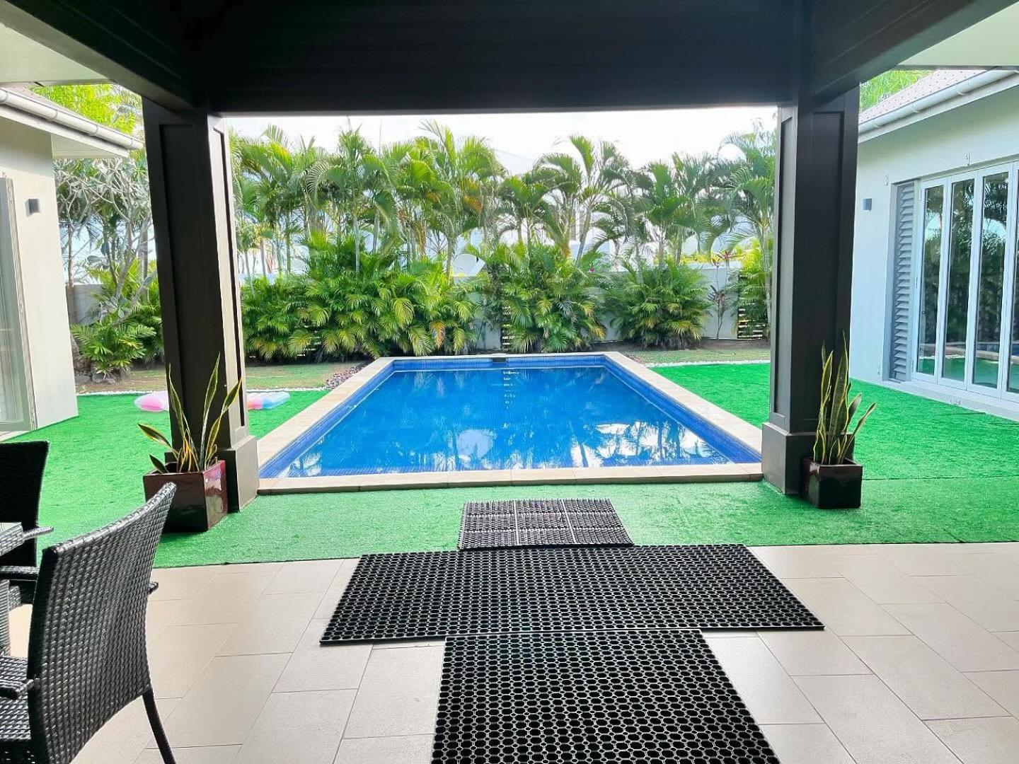 118 4 Bedroom Gardenview Villa