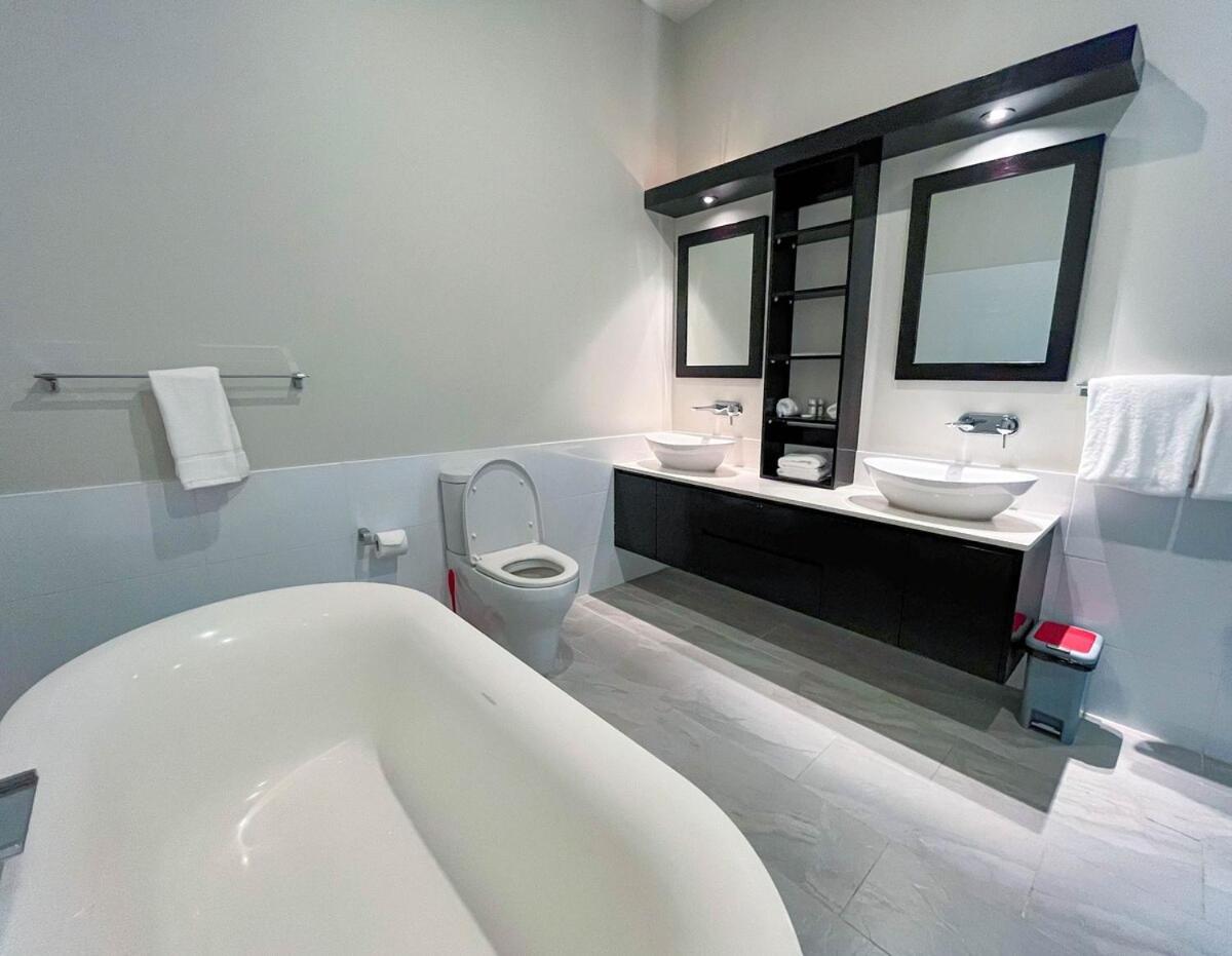 118 4 Bedroom Gardenview Villa