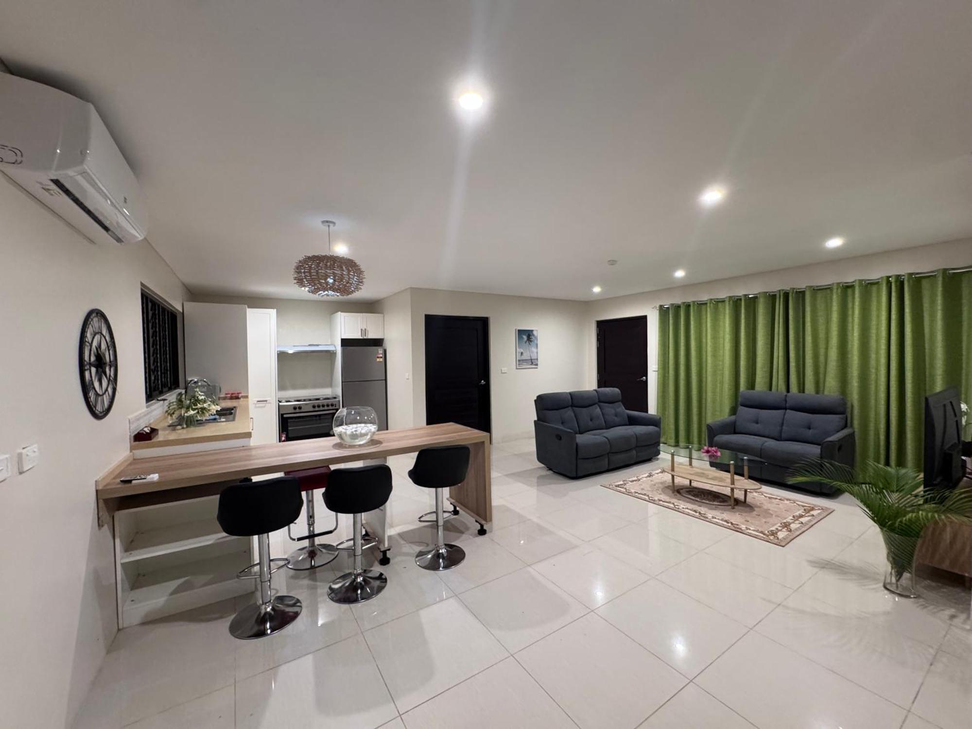 Brand New, Spacious, Close To The Airport, Executive, 2 Bedroom With A Pool, Quiet And Very Private Apartment *