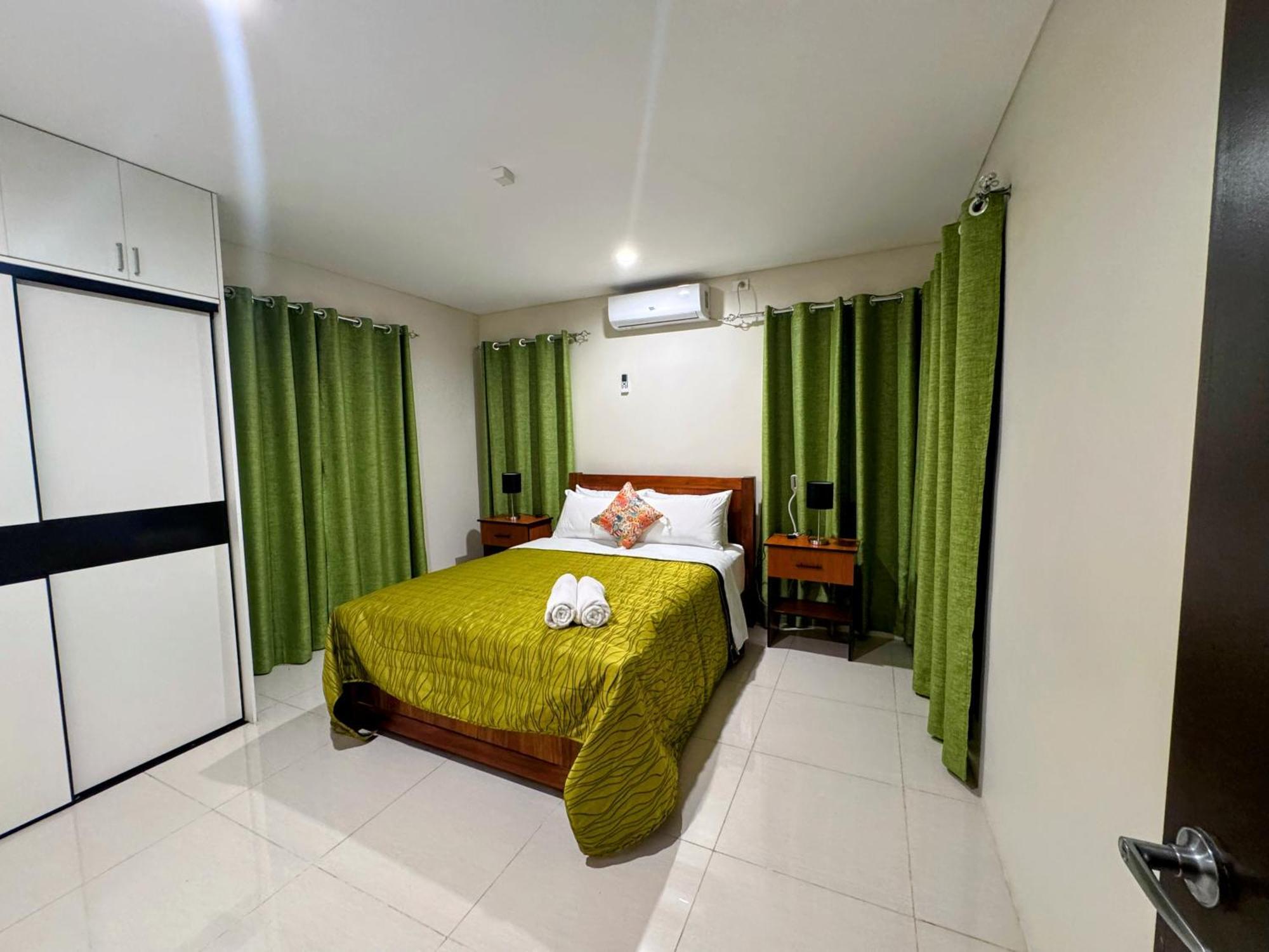 Brand New, Spacious, Close To The Airport, Executive, 2 Bedroom With A Pool, Quiet And Very Private Nadi